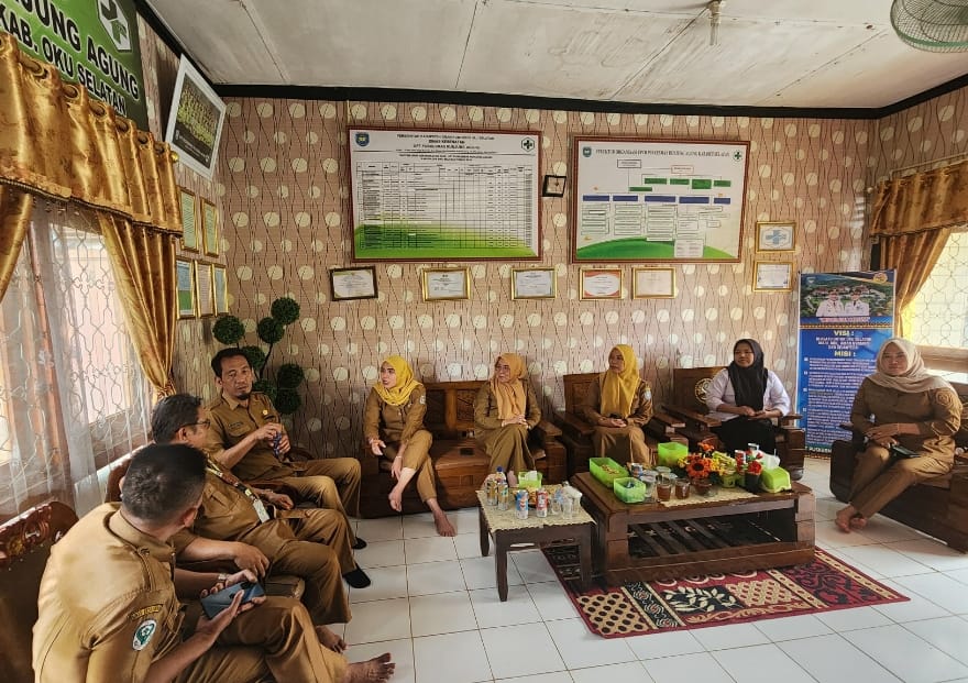 Kadinkes OKU Selatan Tinjau Kesiapan Layanan dan Kondisi 19 Puskesmas