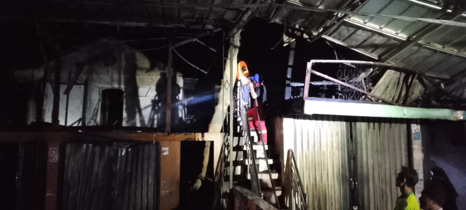Enam Rumah Terdampak Kebakaran di Mekakau Ilir OKU Selatan, Tiga Diantaranya Ludes